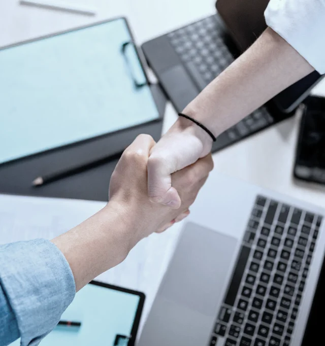 Promocje B2B: namawianie do nienależytego wykonania umowy o pracę