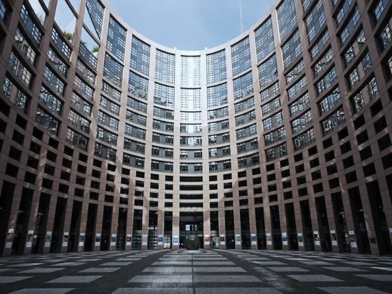 odpowiedzialność dostawców udostępniania treści on-line